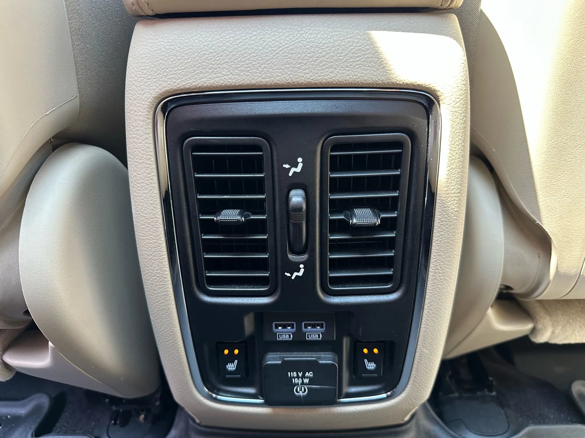 Used 2018 Jeep Grand Cherokee Limited w/ Luxury Group II image 29