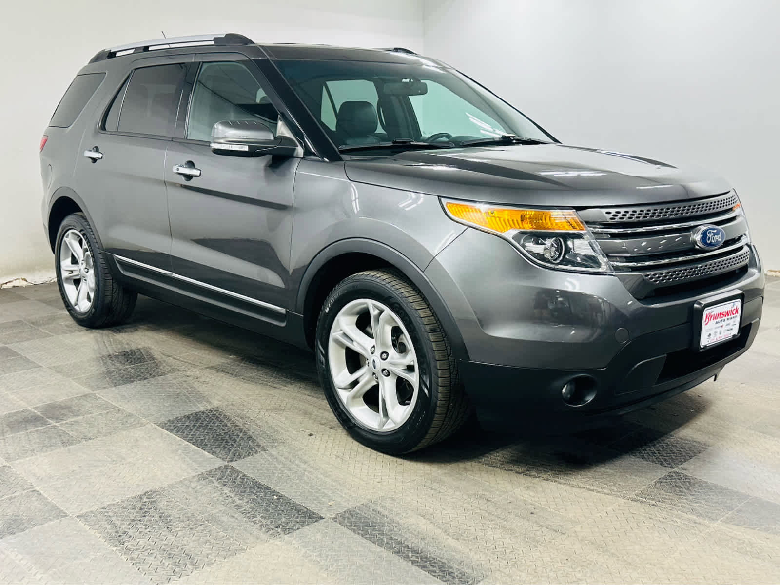 Used 2015 Ford Explorer Limited AWD/4WD image 1