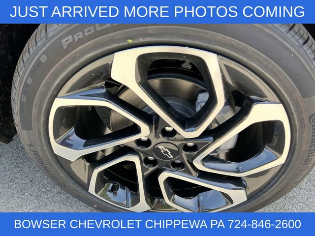 Certified 2025 Chevrolet Trax RS w/ Driver Confidence Package image 10