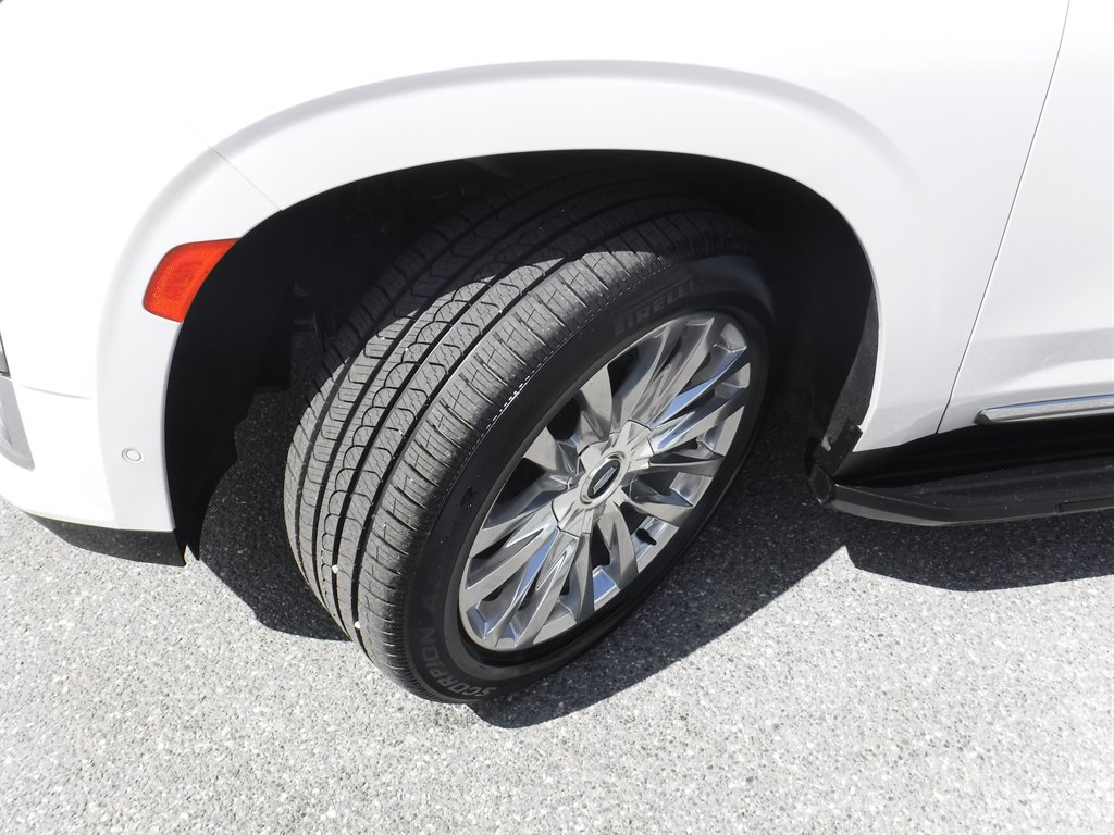 Used 2023 Cadillac Escalade ESV Premium Luxury image 32