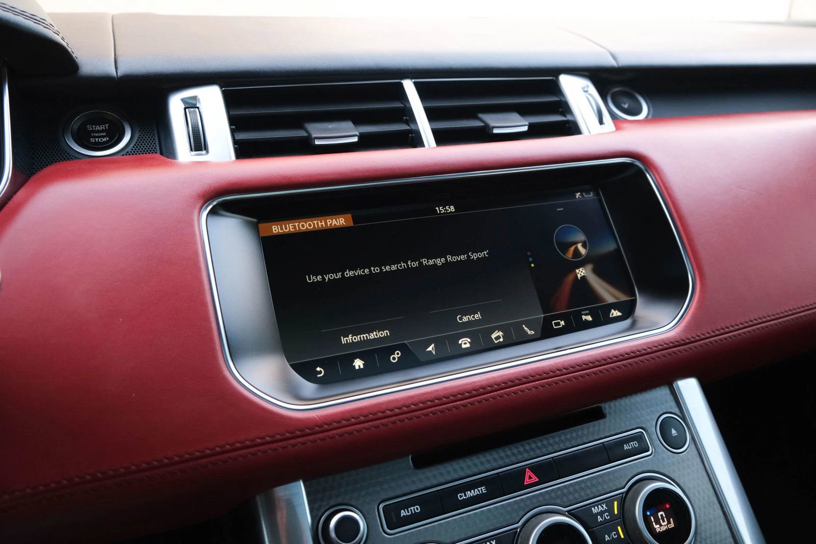 Used 2017 Land Rover Range Rover Sport SVR image 44