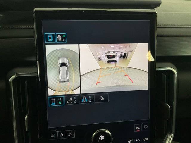 Used 2025 GMC Acadia Elevation w/ Elevation Premium Package FWD image 11