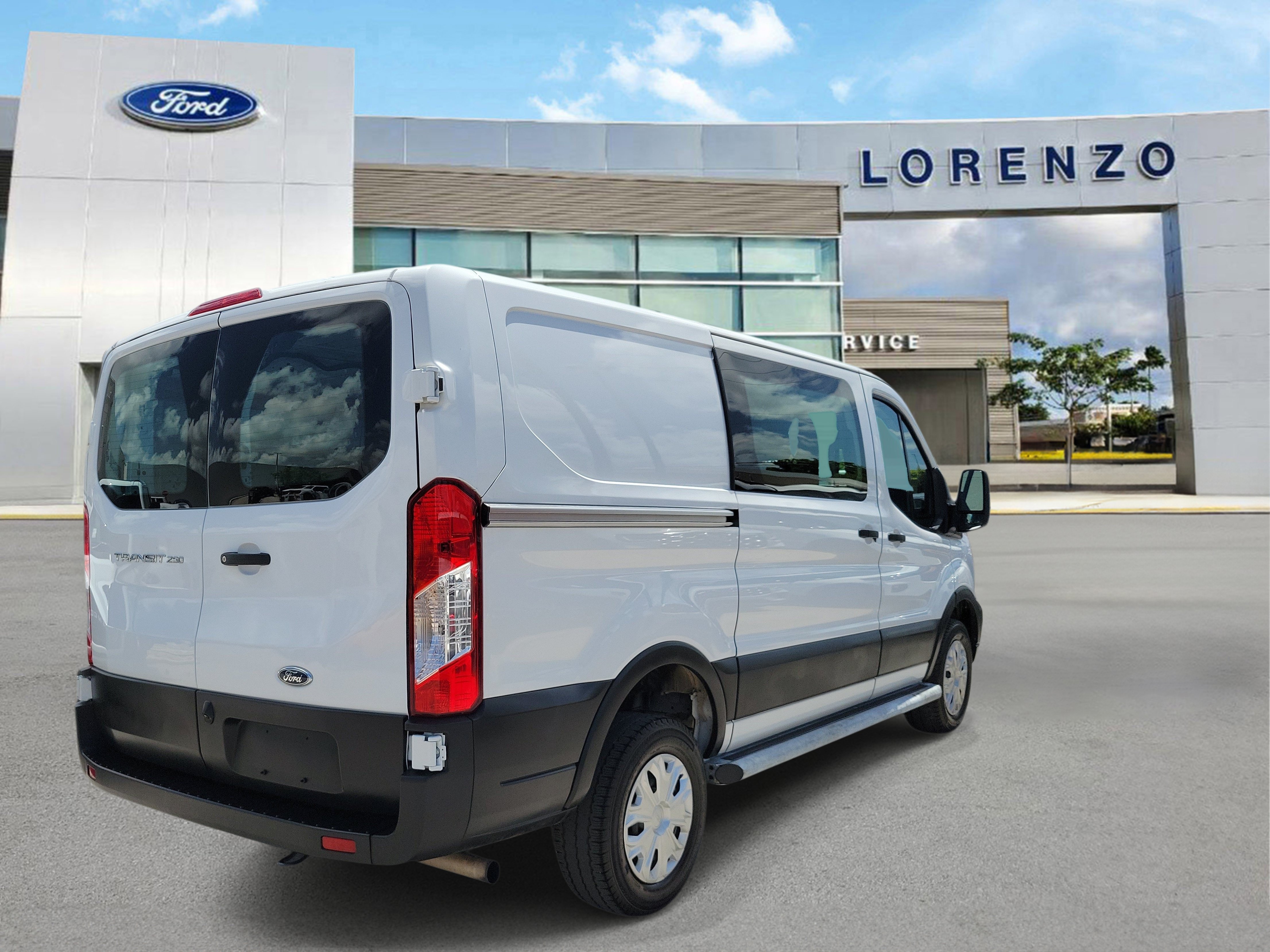 Used 2024 Ford Transit 250 Low Roof w/ Exterior Upgrade Package RWD image 5