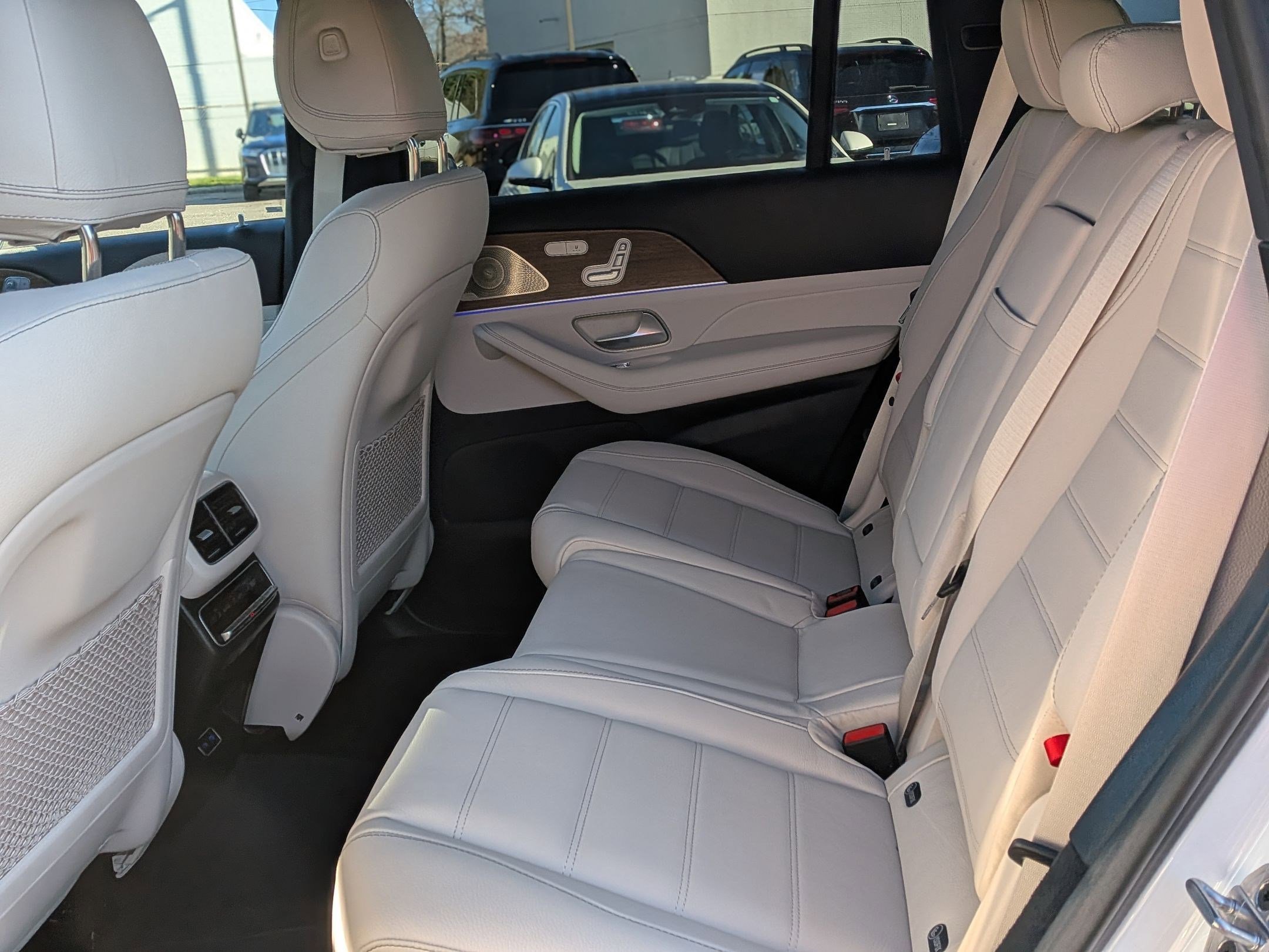 Certified 2025 Mercedes-Benz GLS 450 4MATIC image 30