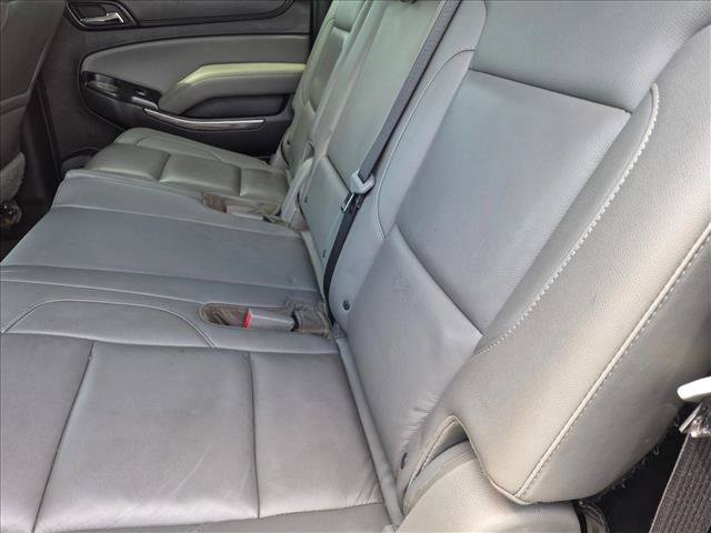 Used 2019 Chevrolet Suburban LT RWD image 18
