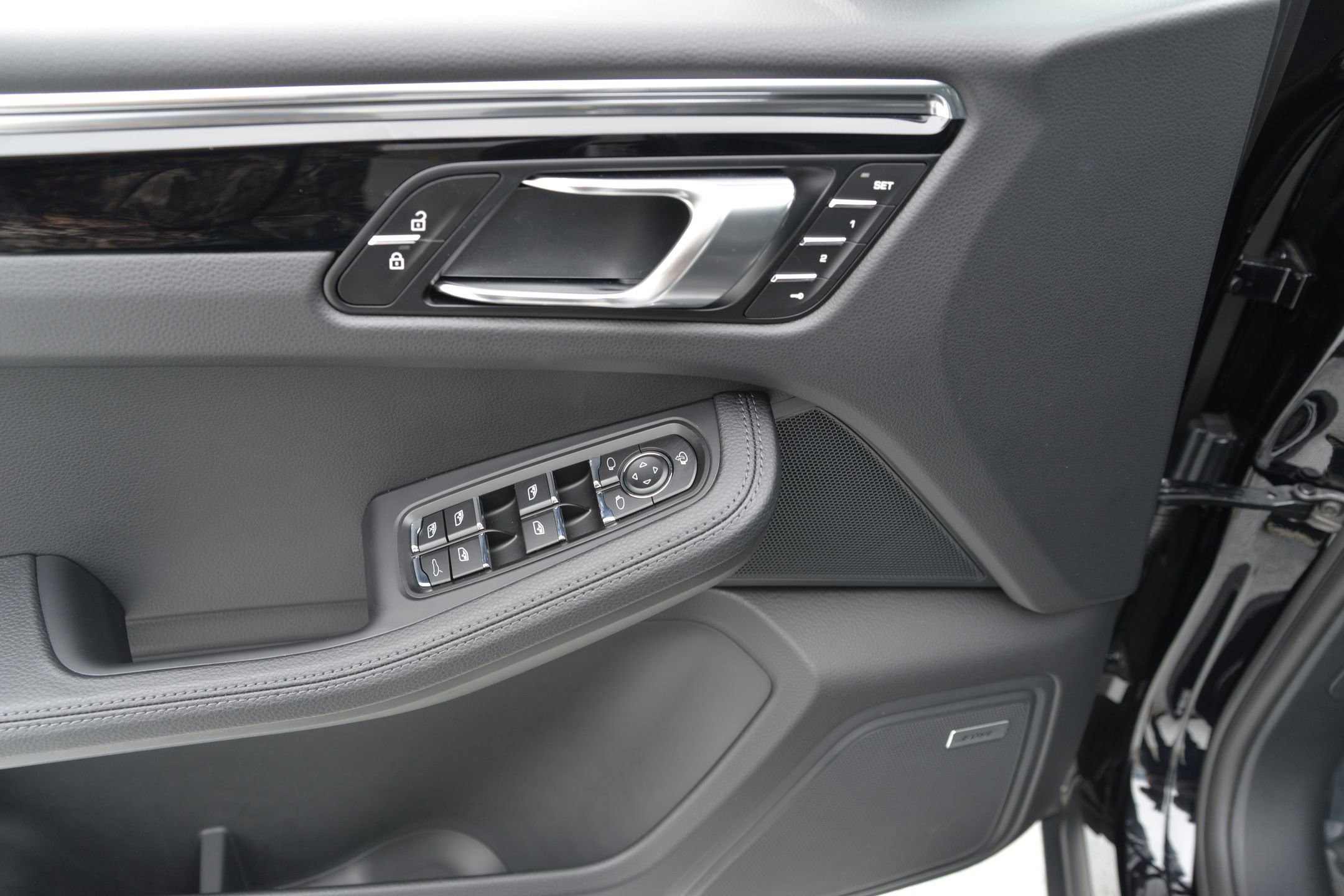 New 2026 Porsche Macan image 29