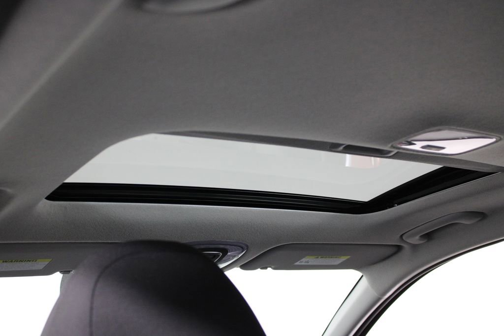 Certified 2025 Hyundai Elantra SEL image 21