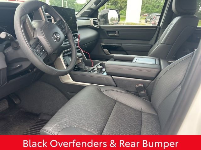 Used 2025 Toyota Tundra Limited AWD/4WD image 19