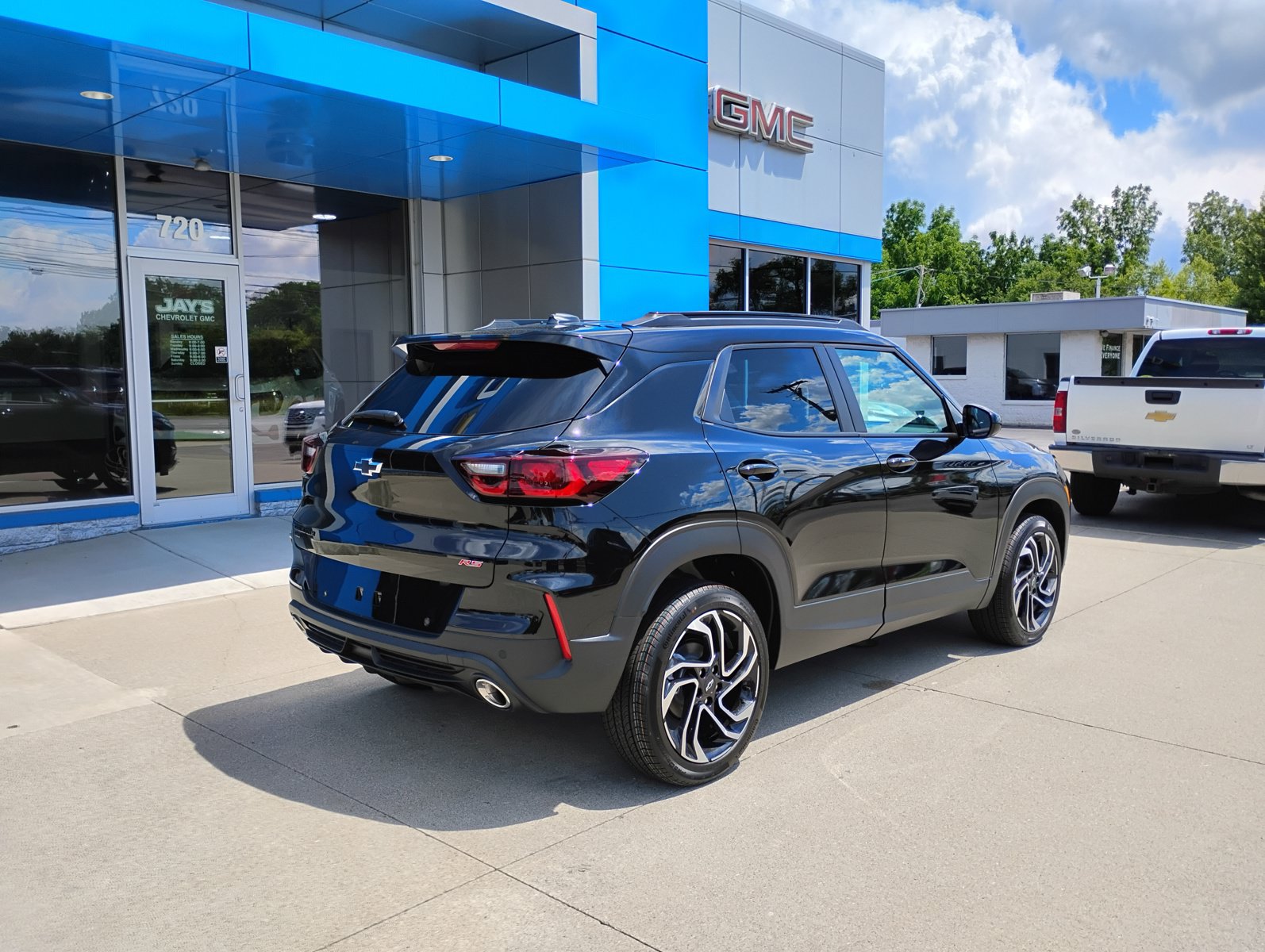 New 2026 Chevrolet TrailBlazer RS w/ Convenience Package AWD/4WD image 7