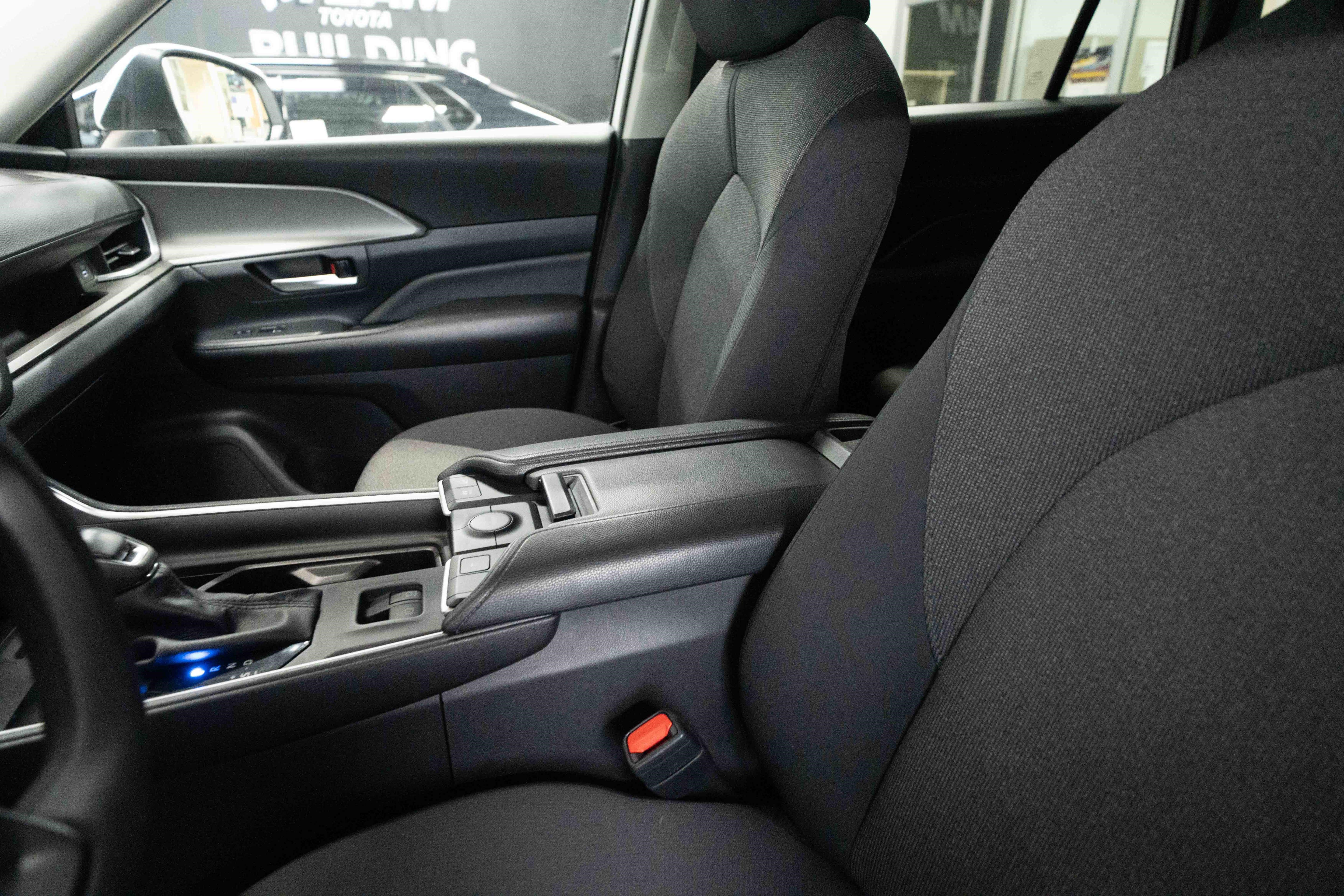 Used 2025 Toyota Grand Highlander AWD Hybrid image 10