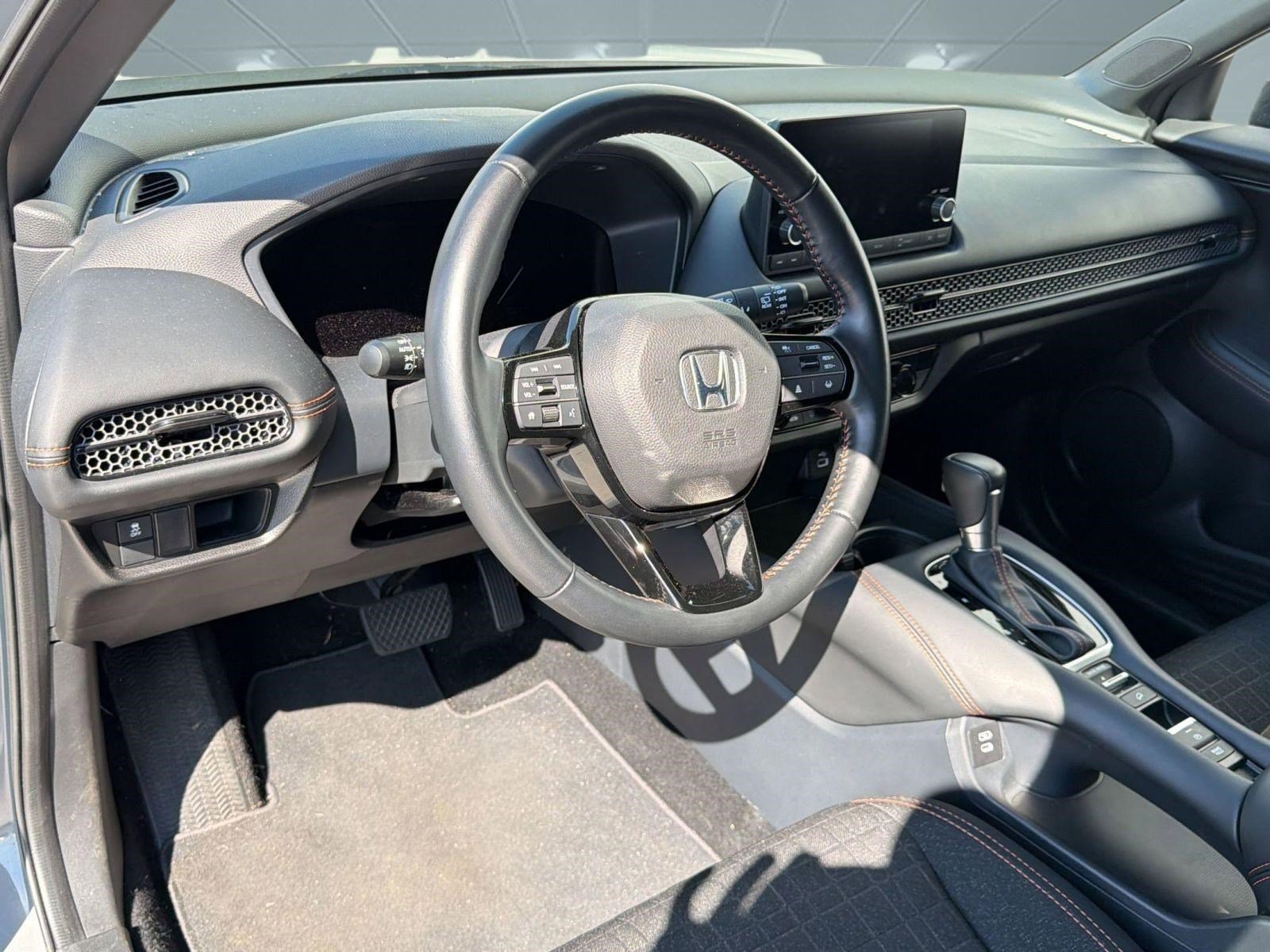 Used 2025 Honda HR-V Sport image 4