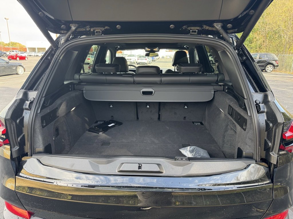 New 2026 BMW X5 xDrive50e w/ Executive Package image 5