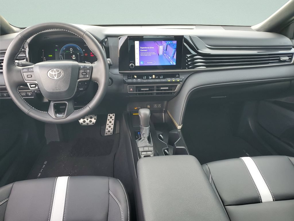 Used 2026 Toyota Camry SE FWD image 14