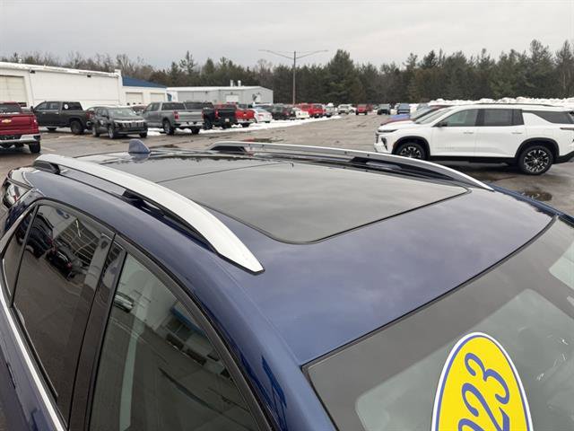 Used 2023 Chevrolet Equinox Premier image 15