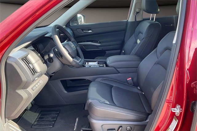 New 2026 Nissan Pathfinder SL image 7