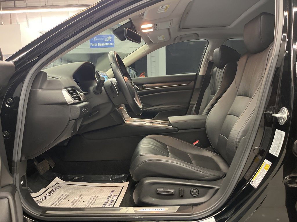Used 2021 Honda Accord Touring image 10