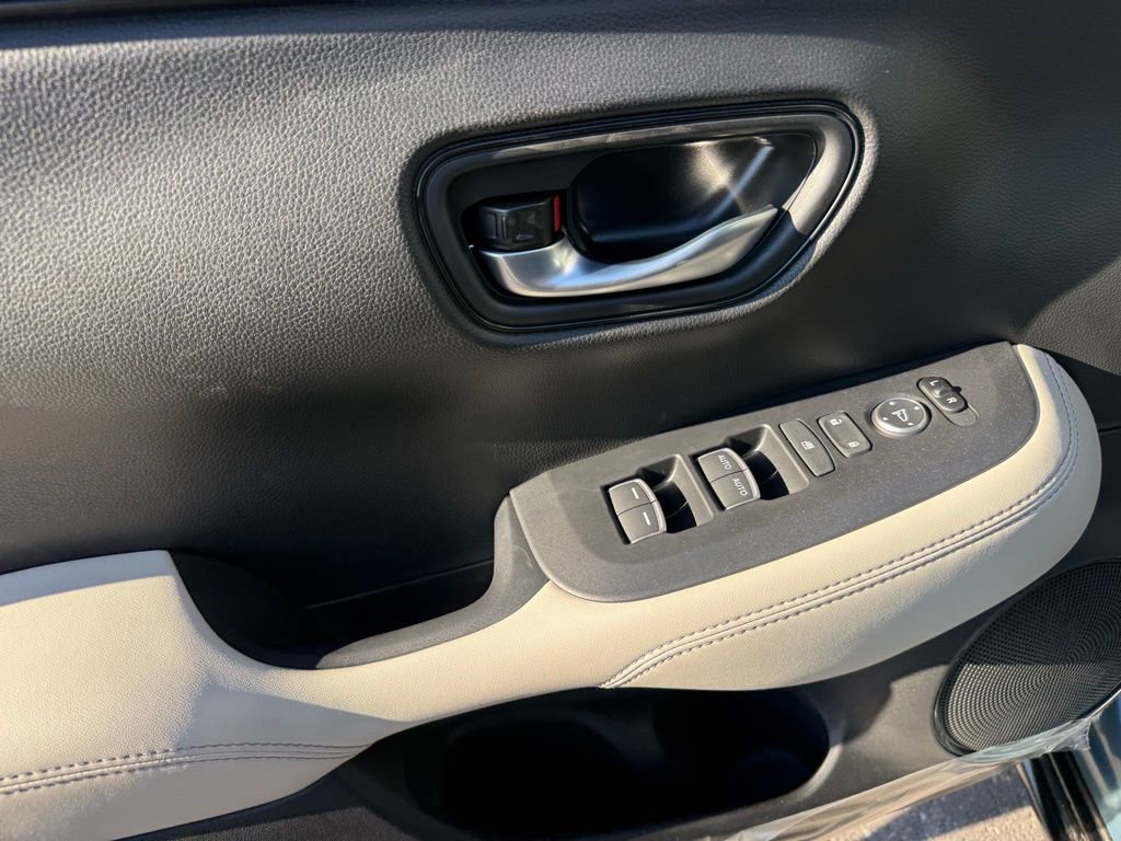 New 2026 Honda HR-V EX-L image 18