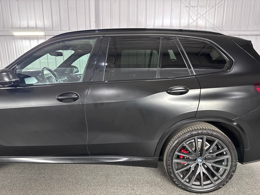 Used 2022 BMW X5 xDrive40i AWD/4WD image 15