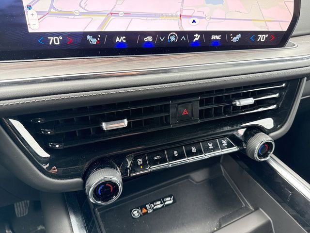 Used 2025 Chevrolet Suburban Z71 AWD/4WD image 19