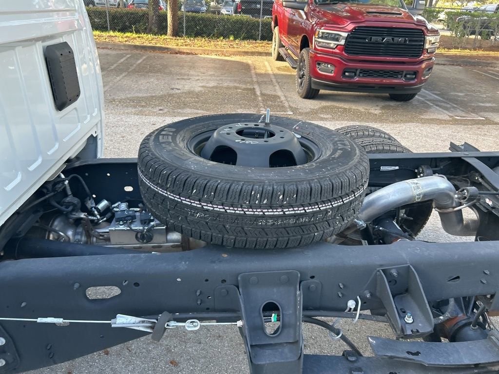 Used 2025 RAM 3500 Tradesman image 17