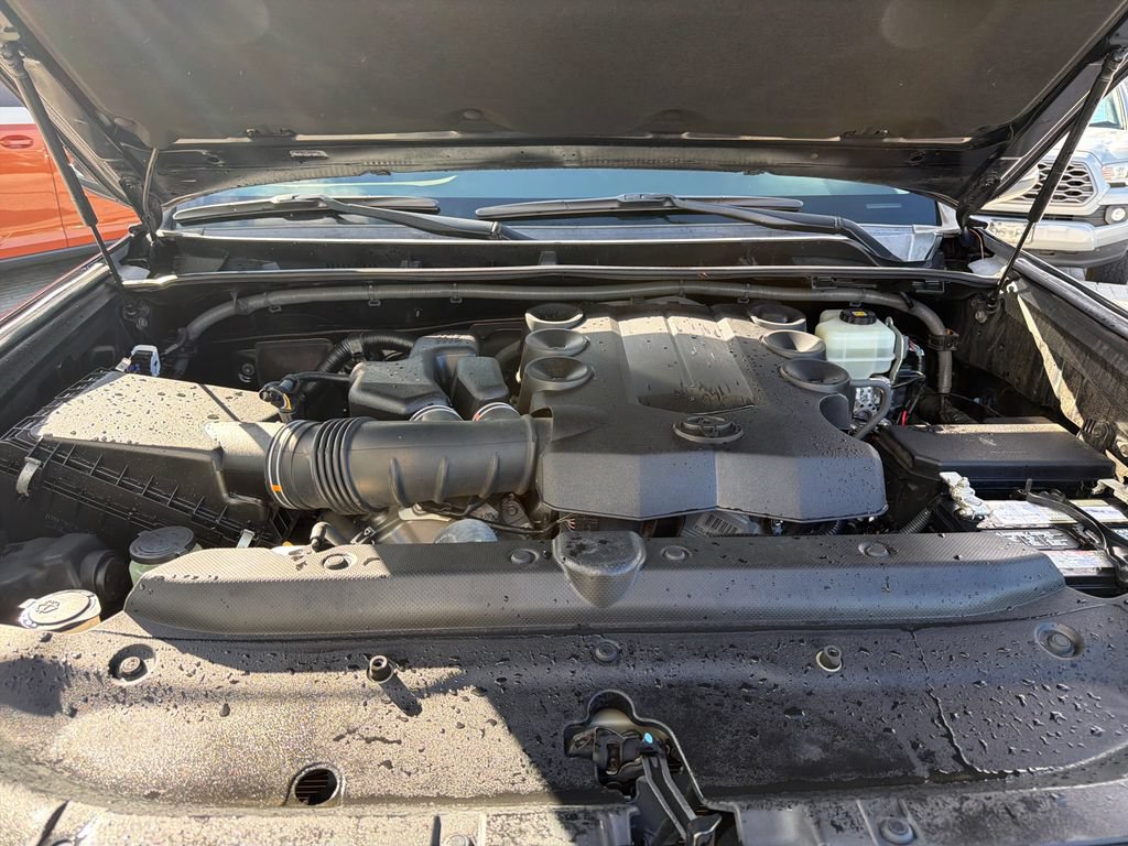 Used 2018 Toyota 4Runner SR5 Premium AWD/4WD image 22