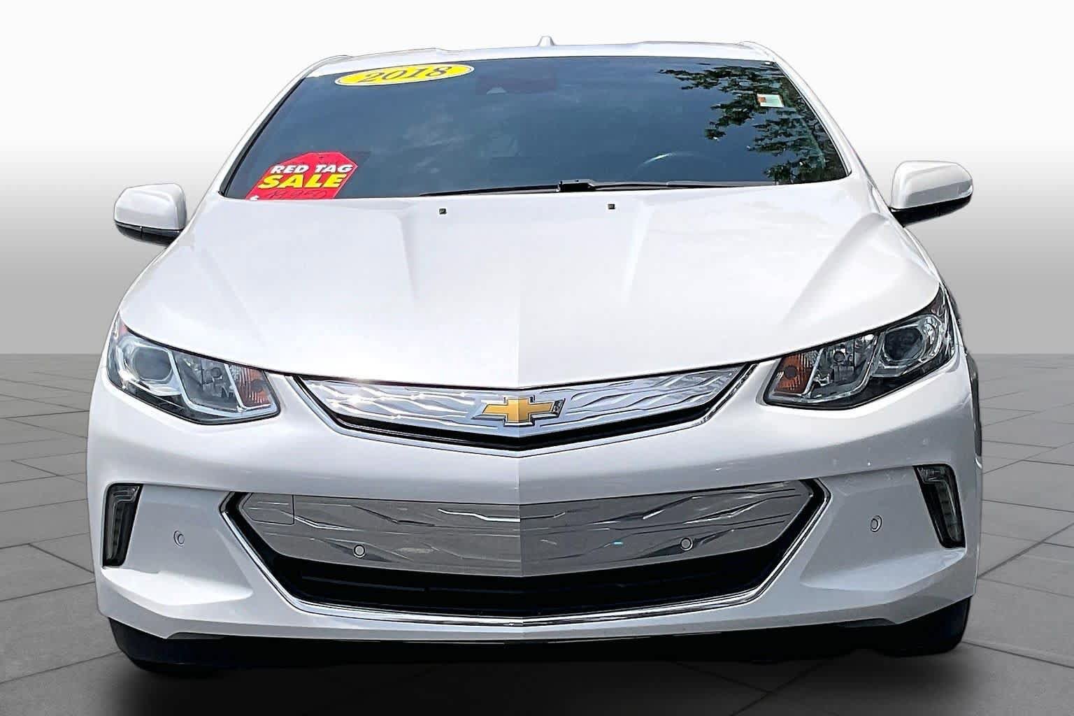 Used 2018 Chevrolet Volt Premier w/ Driver Confidence Package FWD image 4