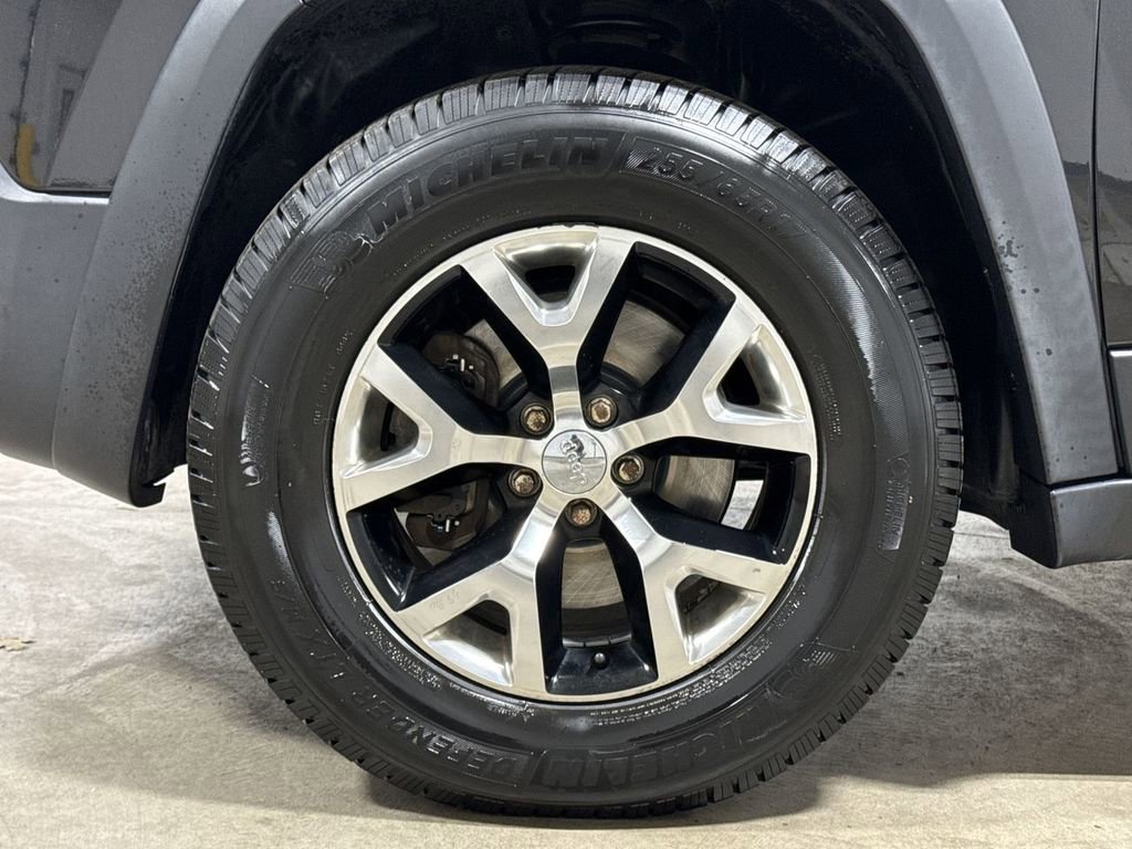 Used 2016 Jeep Cherokee Trailhawk image 27