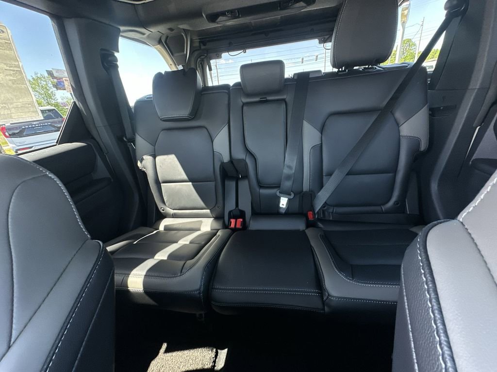 New 2026 Ford Bronco Outer Banks w/ Sasquatch Package AWD/4WD image 13