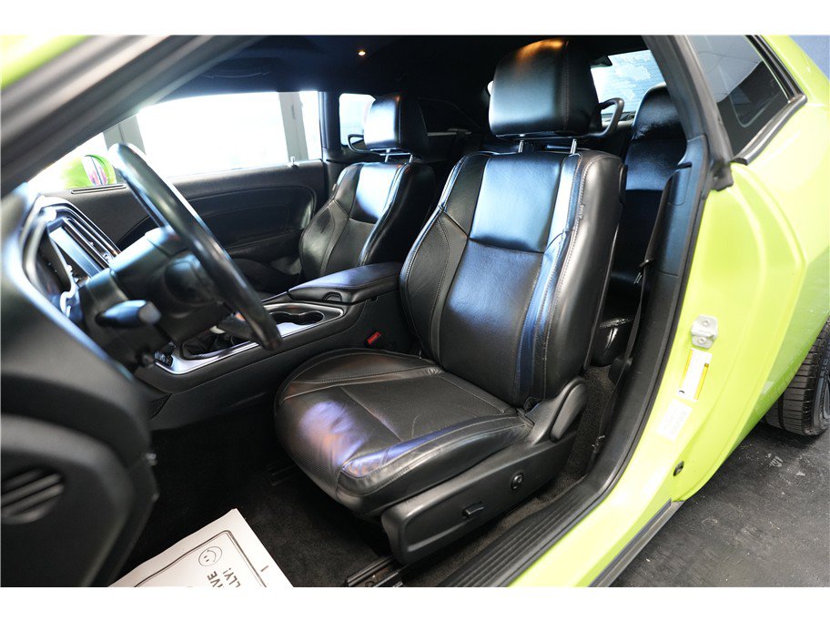 Used 2015 Dodge Challenger R/T Plus RWD image 11