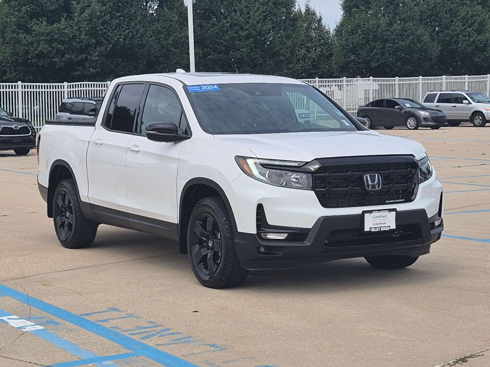 Certified 2024 Honda Ridgeline Black Edition image 4