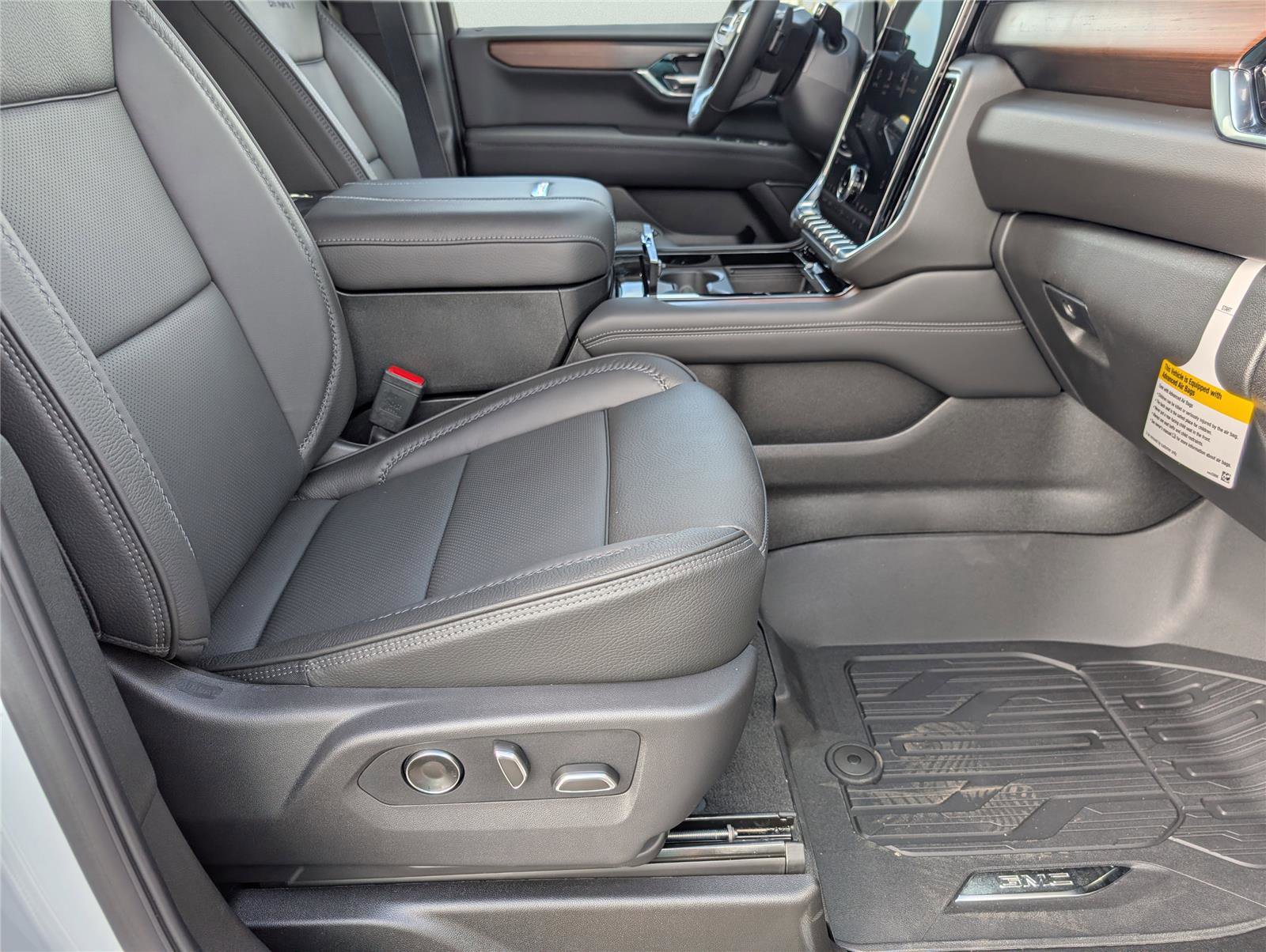 New 2026 GMC Yukon XL Denali w/ Sun & Power Step Package image 23