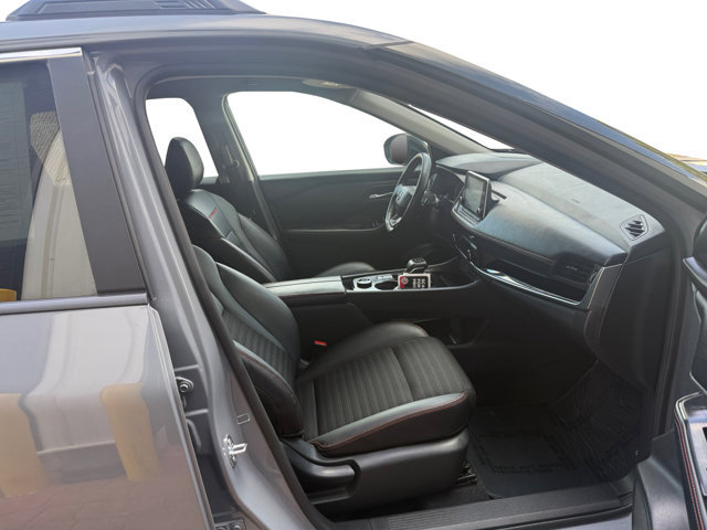 Used 2026 Nissan Rogue SV AWD/4WD image 12