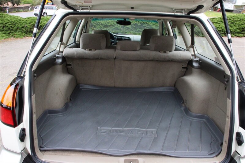 Used 2002 Subaru Outback Wagon AWD/4WD image 15