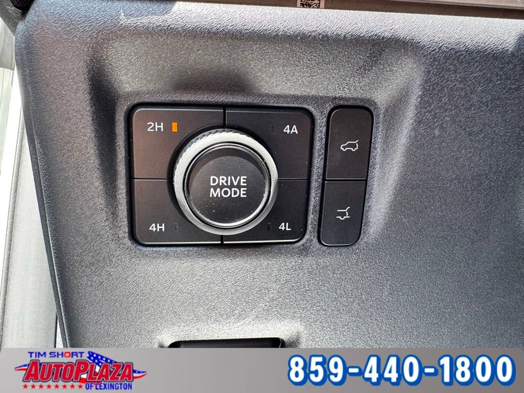 Used 2025 Ford Expedition Active AWD/4WD image 25