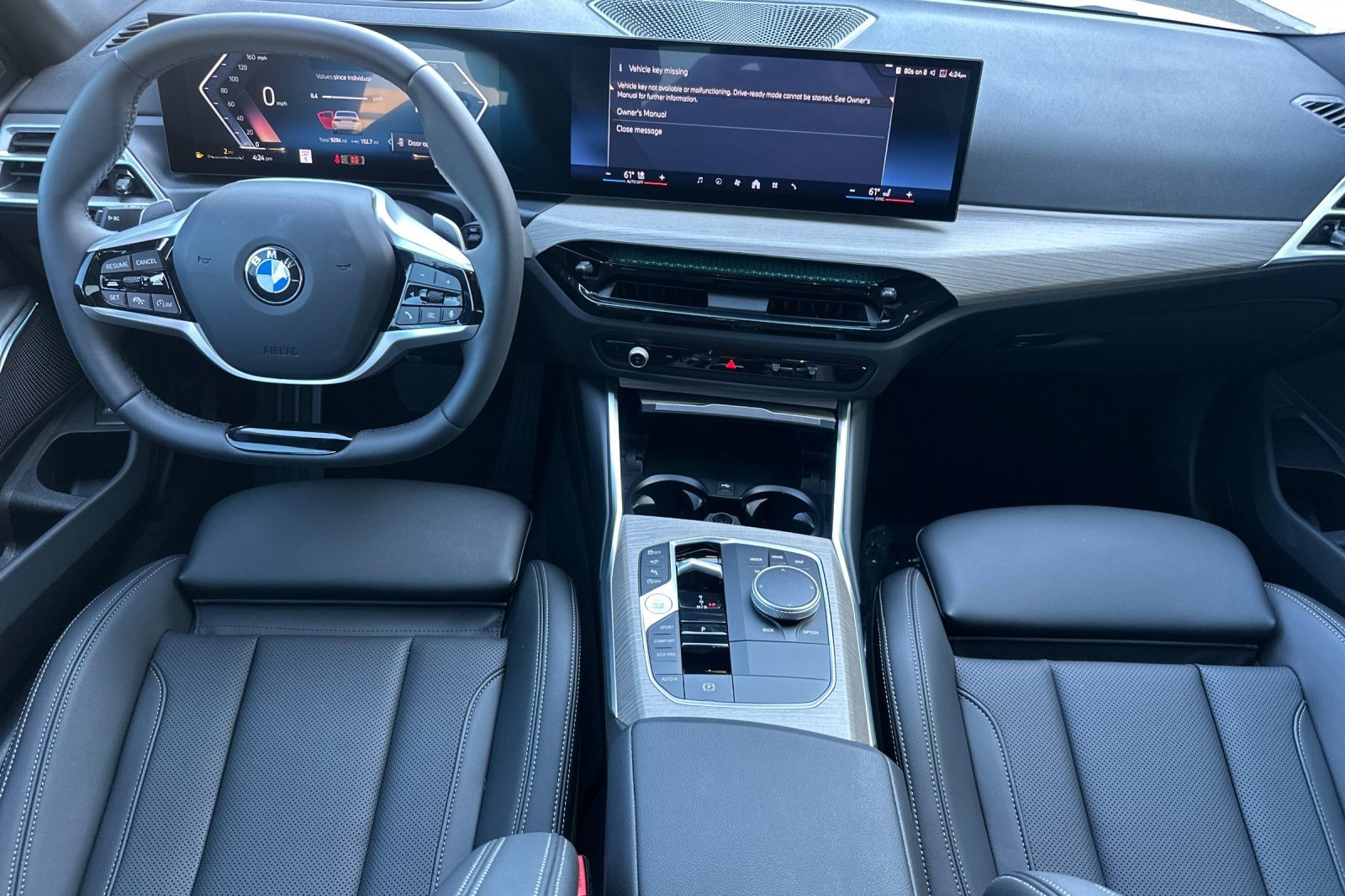 Used 2025 BMW 330i Sedan w/ Premium Package RWD image 17