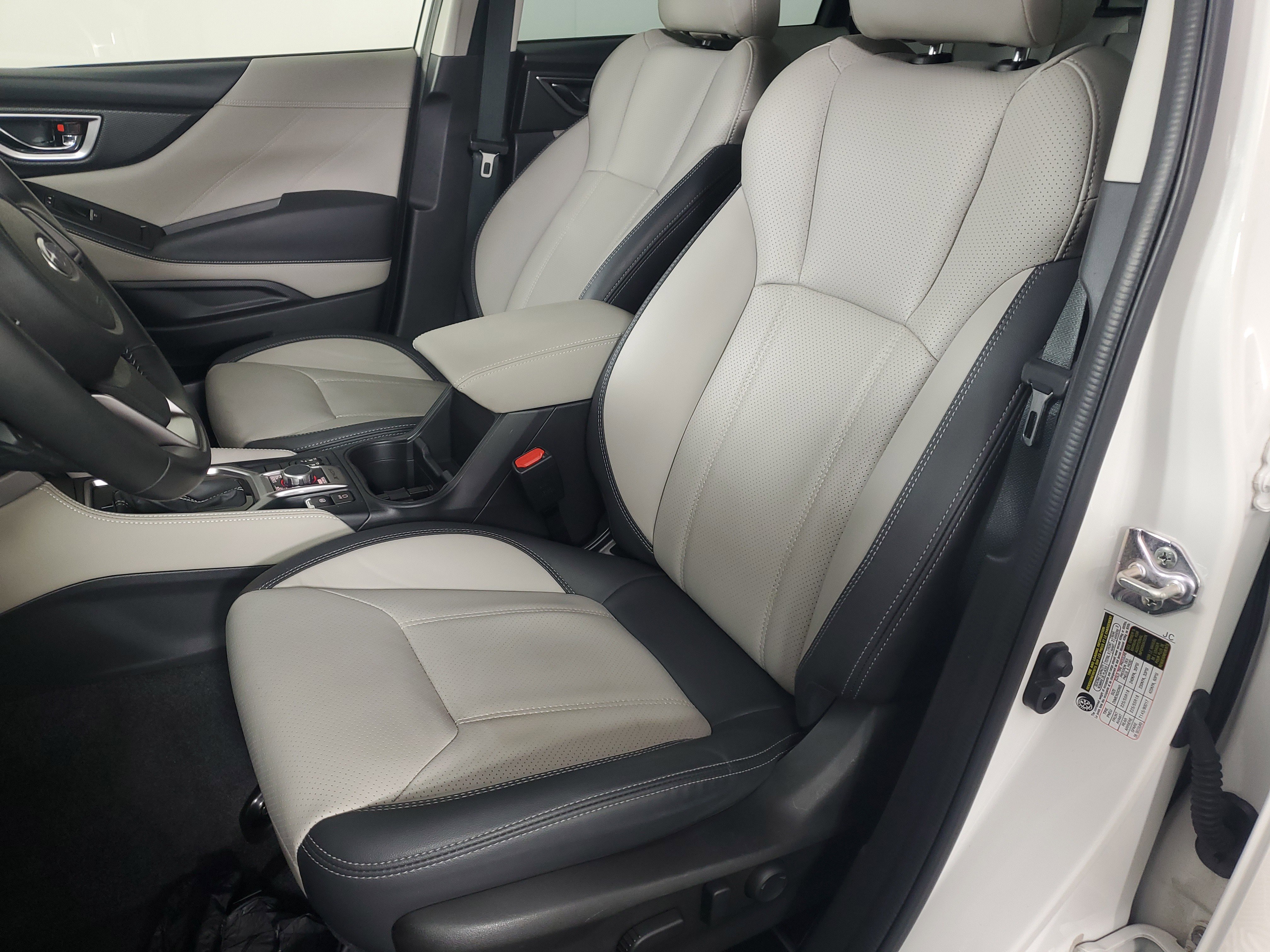 Used 2023 Subaru Forester Limited image 12