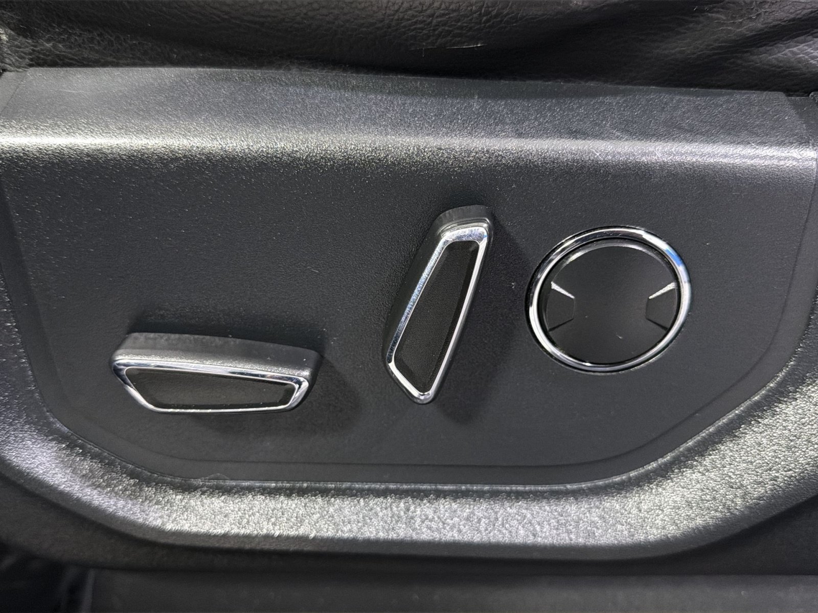Used 2016 Ford F150 Lariat w/ Equipment Group 501A Mid AWD/4WD image 27