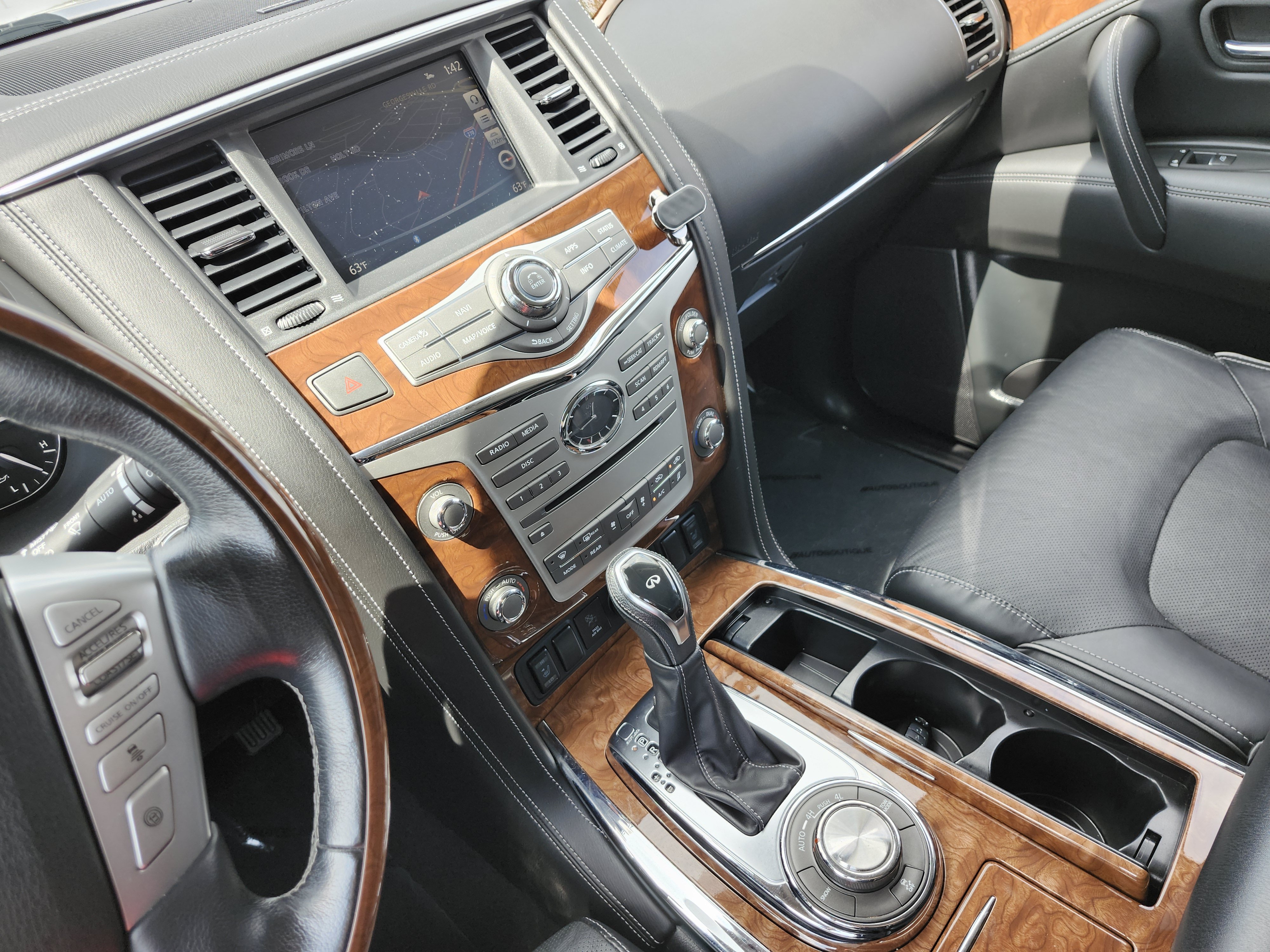 Used 2019 INFINITI QX80 Luxe w/ Proassist Package AWD/4WD image 31