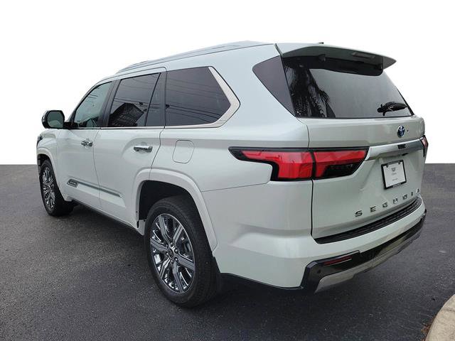Used 2024 Toyota Sequoia Capstone image 18