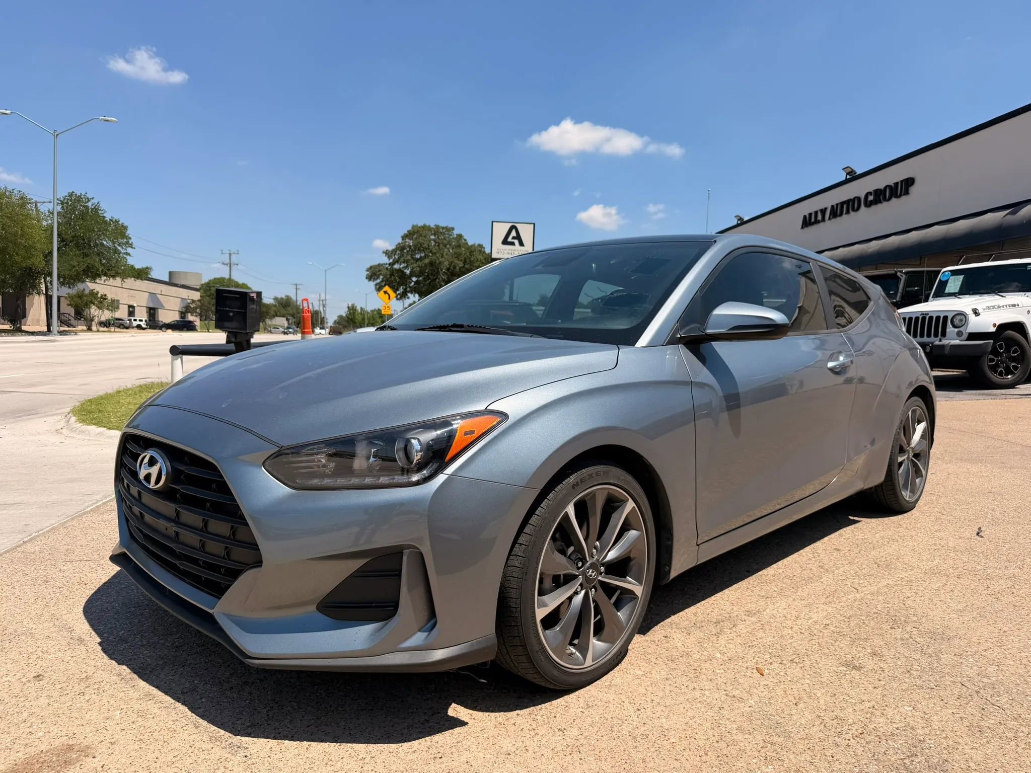 Used 2021 Hyundai Veloster 2.0 Premium FWD image 1
