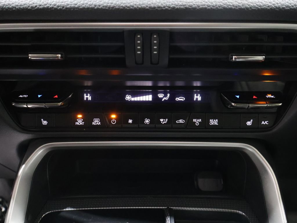 Used 2025 MAZDA CX-70 3.3 Turbo w/ Preferred Package image 31