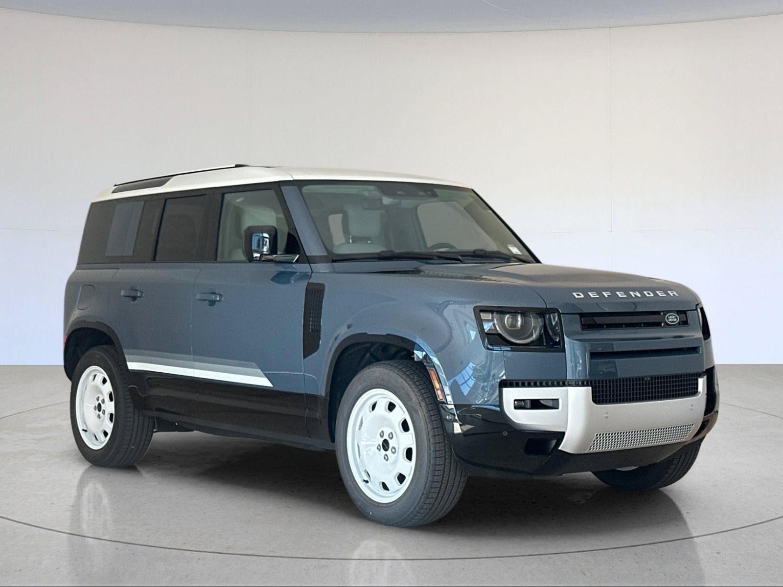 New 2026 Land Rover Defender 110 X-Dynamic SE AWD/4WD image 8
