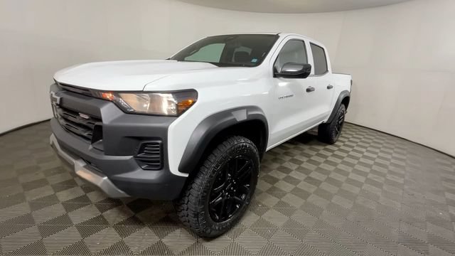 Used 2025 Chevrolet Colorado Trail Boss AWD/4WD image 11