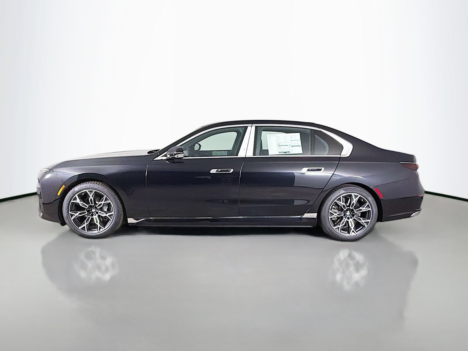 New 2026 BMW i7 xDrive60 AWD/4WD image 4