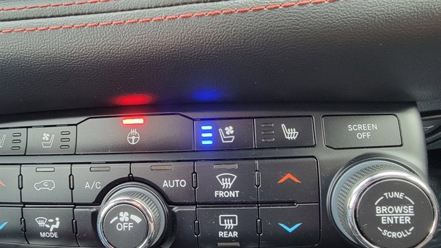 Used 2024 Dodge Durango GT image 36