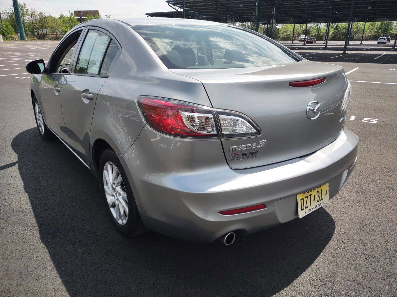 Used 2012 MAZDA MAZDA3 i Touring FWD image 7