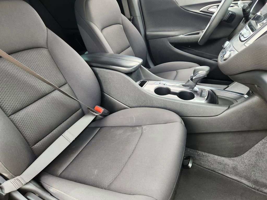 Used 2023 Chevrolet Malibu LT FWD image 14