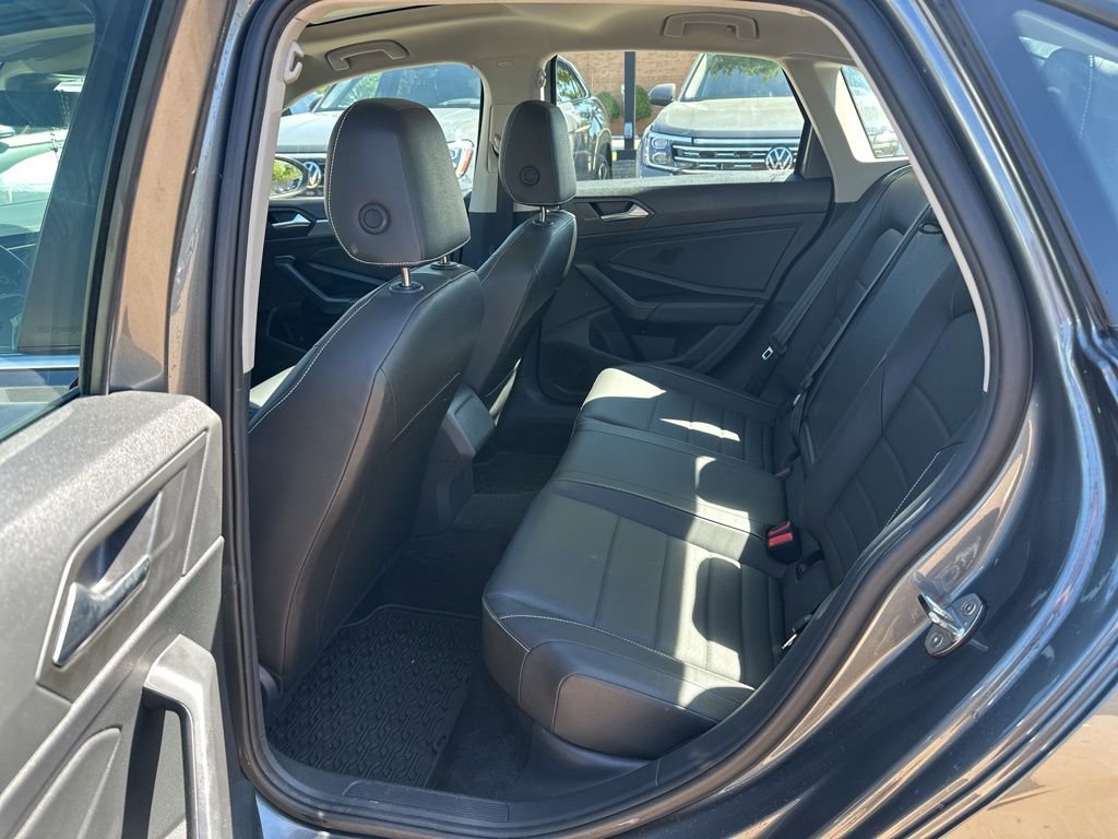 Used 2024 Volkswagen Jetta SE image 12