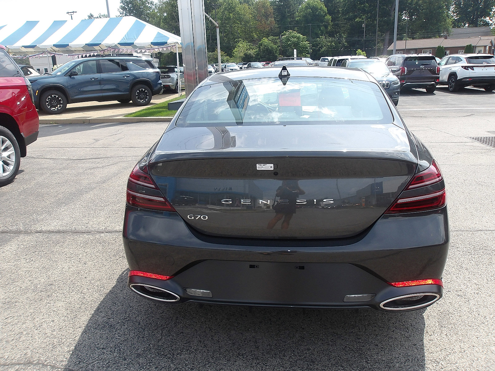 Used 2025 Genesis G70 2.5T image 6