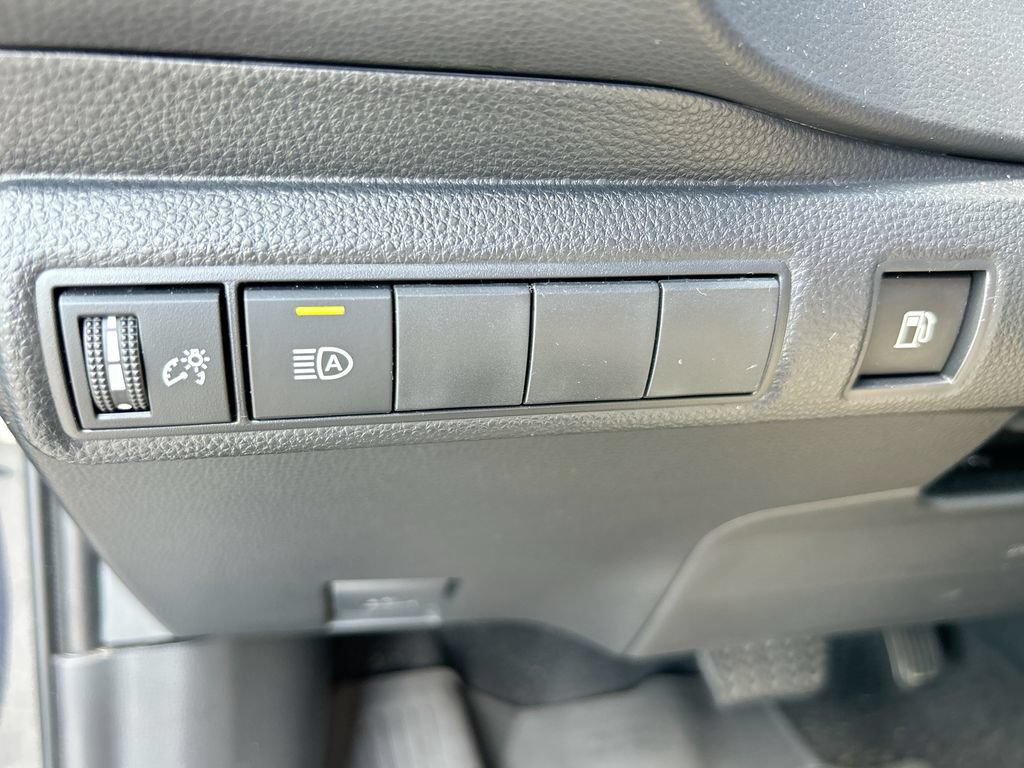 Used 2025 Toyota Corolla LE w/ LE Premium Package FWD image 13